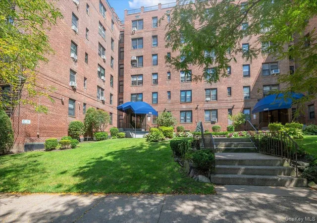 Photo 2 of Condo for sale at 9255 Shore Rd #3C, New York, NY 11209 | MLS# 1043956 | Listing updated on 2026-10-06