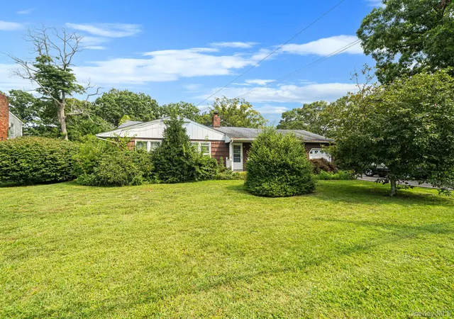 Photo 2 of Sale Pending at 2345 Louis Kossuth Ave, Brookhaven, NY 11779 | MLS# 1043958 | Listing updated on 2026-09-29
