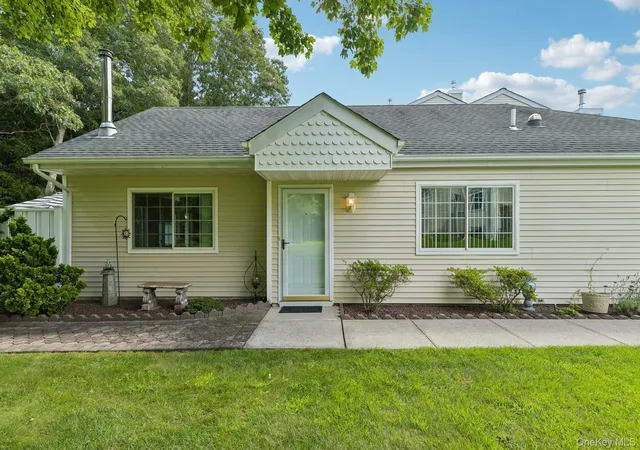 Photo 1 of Sale Pending at 127 Farm House Ct, Brookhaven, NY 11949 | MLS# 1043970 | Listing updated on 2026-09-29
