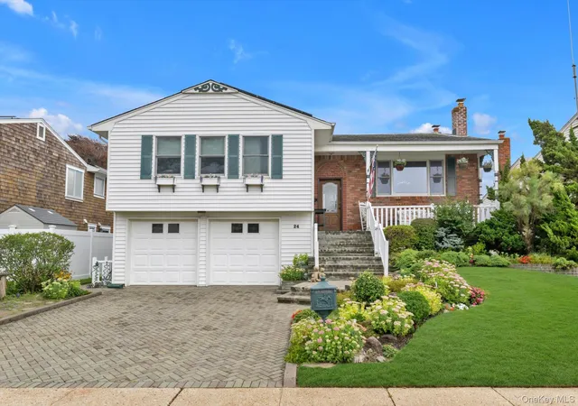 Photo 2 of Single family home for sale at 24 Donna Ln, Hempstead, NY 11561 | MLS# 1043985 | Listing updated on 2026-09-13