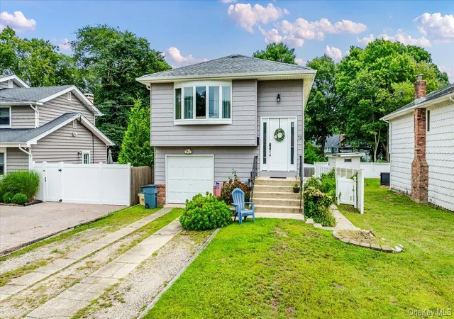 Photo 3 of Single family home for sale at 73 Cherokee Ave, Islip, NY 11795 | MLS# 1043994 | Listing updated on 2026-09-23