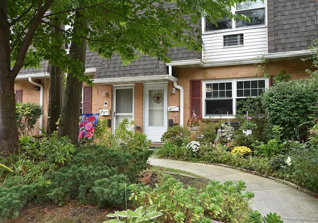 House for sale at 11 Glen Holw Dr #D-64, Holtsville, NY 11742 | MLS# 1044043 | Listing updated on 2026-09-27