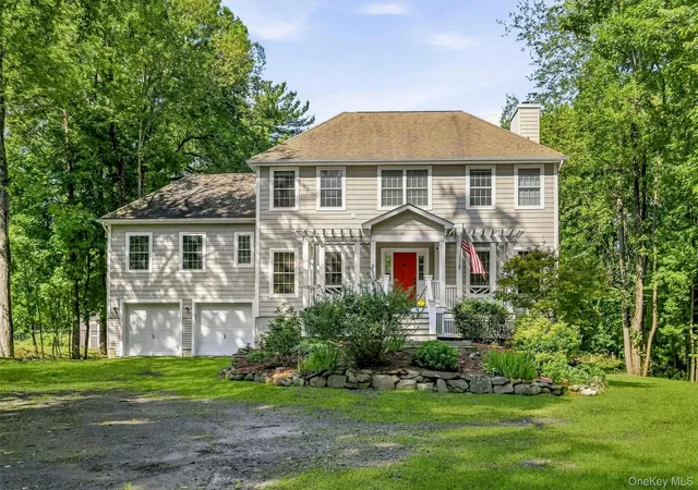 Single family home for sale at 9 Short Rd, New Windsor, NY 12553 | MLS# 1044044