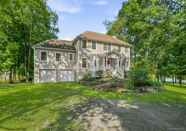 Photo 1 of Single family home for sale at 9 Short Rd, New Windsor, NY 12553 | MLS# 1044044 | Listing updated on 2026-09-18
