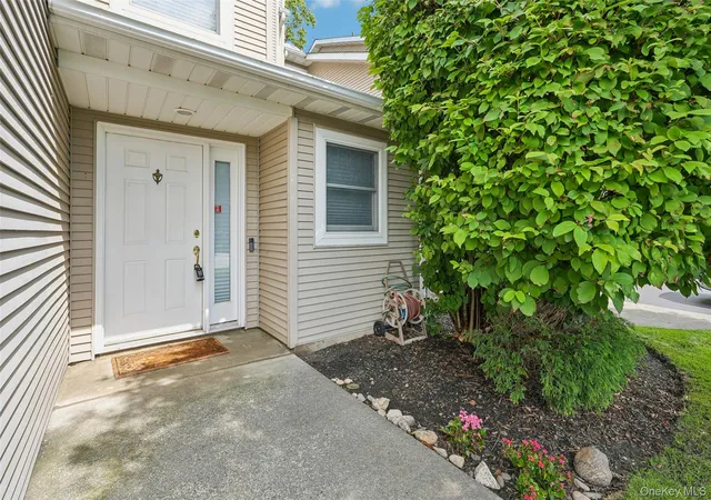Photo 3 of Condo for sale at 164 N Route 303 #2, Clarkstown, NY 10920 | MLS# 1044092 | Listing updated on 2026-10-04
