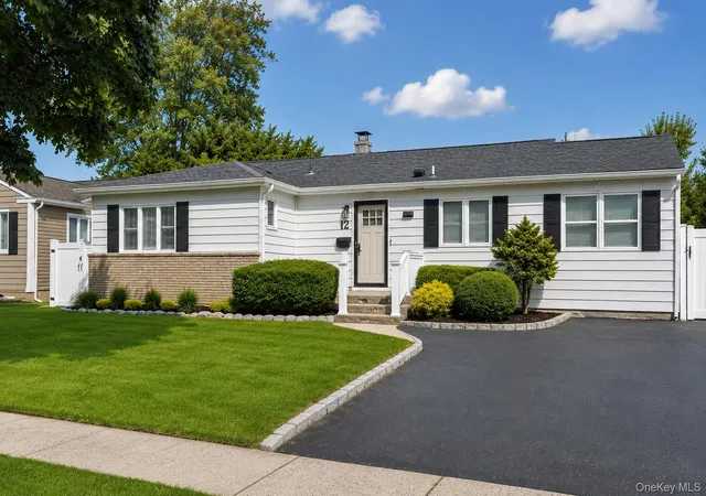 Photo 1 of Single family home for sale at 12 Lillian Ln, Oyster Bay, NY 11803 | MLS# 1044110 | Listing updated on 2026-09-06