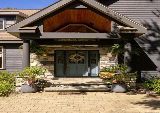 Photo 2 of Single family home for sale at 13 Apple Summit Ln, La Grange, NY 12540 | MLS# 1044117 | Listing updated on 2026-09-16
