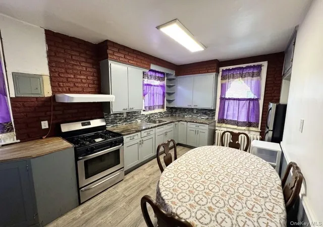 Photo 3 of Multi family home for sale at 7 President St, New York, NY 11691 | MLS# 1044186 | Listing updated on 2026-09-15