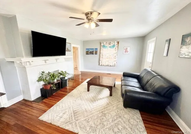Photo 3 of House for sale at 7 President St, New York, NY 11691 | MLS# 1044186 | Listing updated on 2026-09-15
