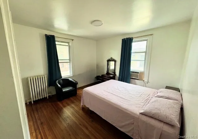 Photo 4 of House for sale at 7 President St, New York, NY 11691 | MLS# 1044186 | Listing updated on 2026-09-15