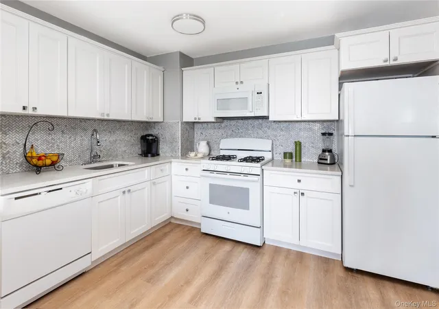 Photo 2 of House for sale at 5800 Arlington Ave #16N, New York, NY 10471 | MLS# 1044222 | Listing updated on 2026-10-09