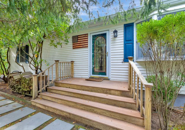 Photo 1 of Single family home for sale at 1029 Wading River Manor Rd, Riverhead, NY 11949 | MLS# 1044264 | Listing updated on 2026-10-03
