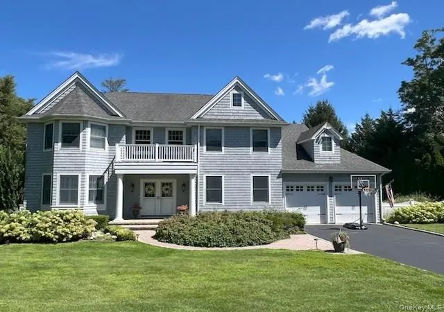 Single family home for sale at 3 Wyona Ct, Huntington, NY 11743 | MLS# 1044269