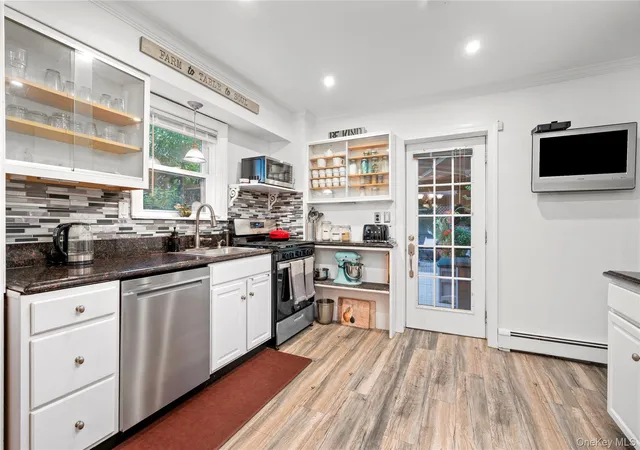 Photo 2 of Sale Pending at 37 ( Aka 39 ) Sunrise Ter, Yonkers, NY 10703 | MLS# 1044281 | Listing updated on 2026-10-07