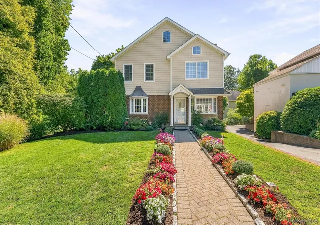 Photo 3 of Single family home for sale at 87 Bolton Ave, White Plains, NY 10605 | MLS# 1044294 | Listing updated on 2026-09-23