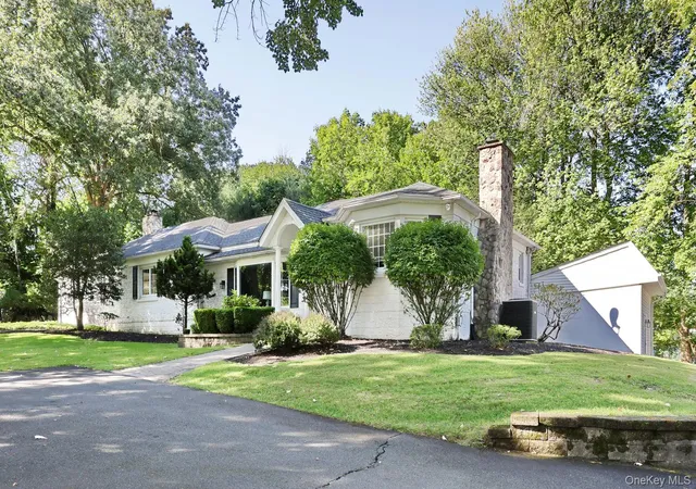 Single family home for sale at 11 Muir Ln, Clarkstown, NY 10956 | MLS# 1044296