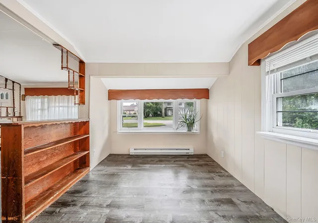 Photo 3 of Sale Pending at 35 Gwendolyn Pl, Islip, NY 11730 | MLS# 1044297 | Listing updated on 2026-09-16