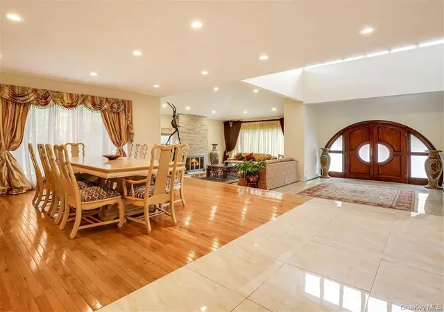 Photo 3 of Single family home for sale at 5 Woodfield, Oyster Bay, NY 11545 | MLS# 1044302 | Listing updated on 2026-09-19