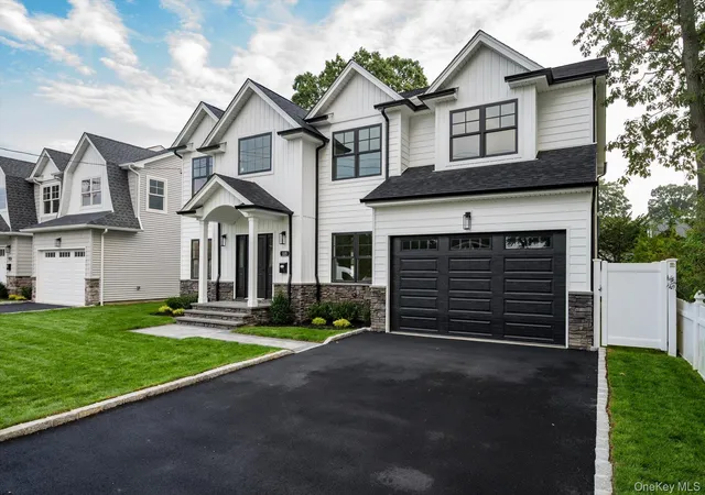 Photo 3 of Sale Pending at 115 Jackson Ave, Oyster Bay, NY 11762 | MLS# 1044308 | Listing updated on 2026-10-01