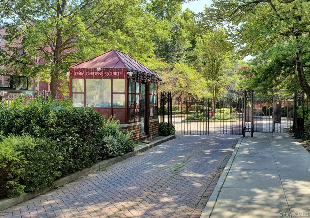 Photo 4 of House for sale at 150-10 71st Avenue #6H, New York, NY 11367 | MLS# 1044327 | Listing updated on 2026-09-29