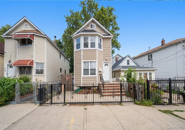 Multi family home for sale at 324 Underhill Ave, New York, NY 10473 | MLS# 1044332