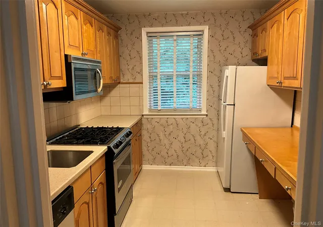 Photo 4 of Condo for sale at 71 Avon Cir #D, Rye Town, NY 10573 | MLS# 1044365 | Listing updated on 2026-09-05