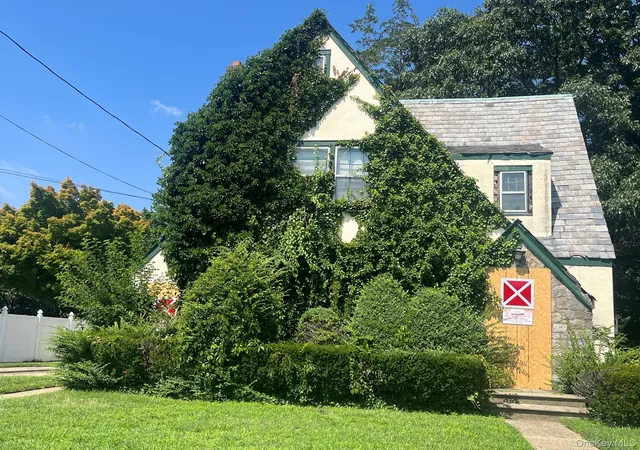 Photo 1 of Single family home for sale at 110 Rockaway Pkwy, Hempstead, NY 11580 | MLS# 1044422 | Listing updated on 2026-09-01