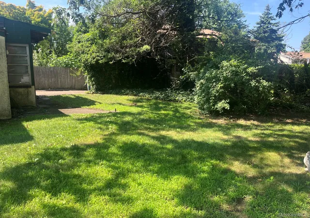 Photo 10 of Single family home for sale at 110 Rockaway Pkwy, Hempstead, NY 11580 | MLS# 1044422 | Listing updated on 2026-09-01
