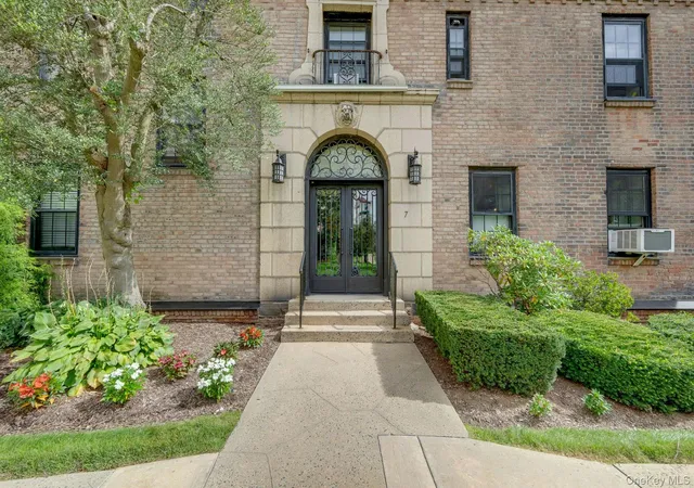 Photo 3 of Condo for sale at 1273 North Ave #3F, New Rochelle, NY 10804 | MLS# 1044428 | Listing updated on 2026-10-04