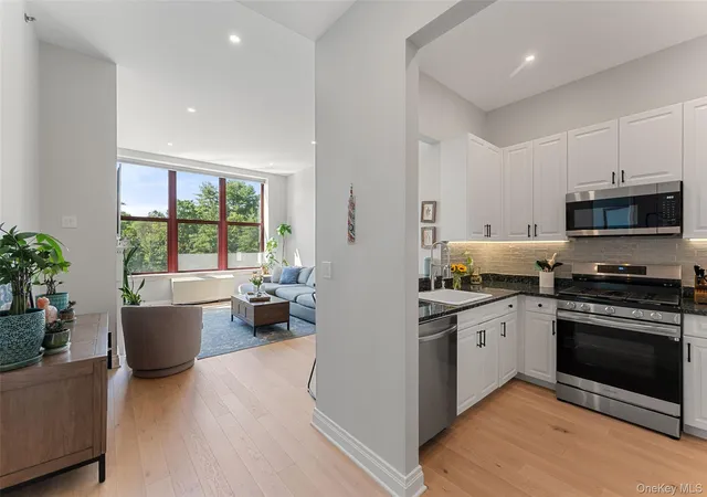 Photo 4 of Sale Pending at 1 Scarsdale Rd #403, Eastchester, NY 10707 | MLS# 1044451 | Listing updated on 2026-10-01