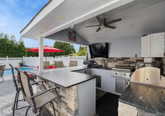 Photo 2 of Single family home for sale at 33 Sherwood Dr, Oyster Bay, NY 11714 | MLS# 1044453 | Listing updated on 2026-10-07