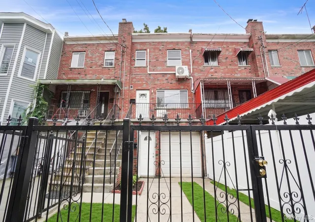 Photo 1 of Multi family home for sale at 806 E 227th Street, New York, NY 10466 | MLS# 1044457 | Listing updated on 2026-10-08