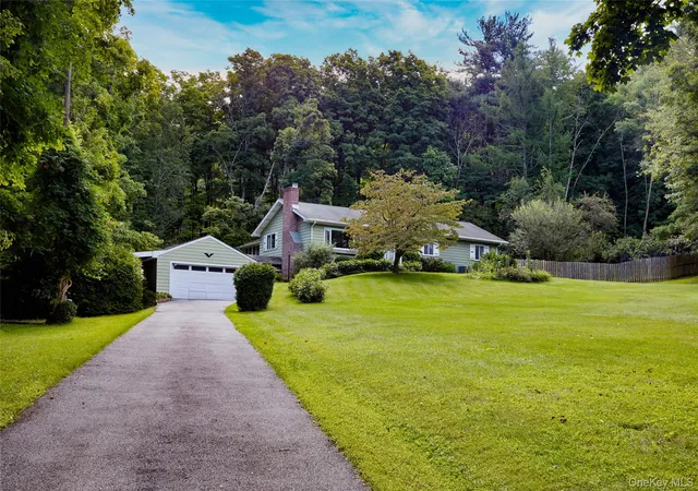 Photo 2 of Single family home for sale at 2800 Route 82, La Grange, NY 12569 | MLS# 1044510 | Listing updated on 2026-10-03