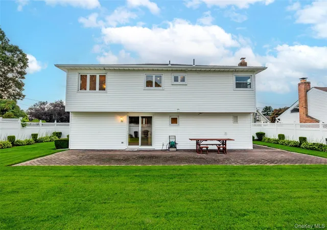 Photo 2 of Single family home for sale at 93 Toronto Ave, Oyster Bay, NY 11758 | MLS# 1044539 | Listing updated on 2026-09-04