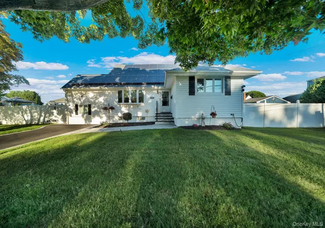 Photo 2 of Sale Pending at 103 Queens Ave, West Babylon, NY 11704 | MLS# 1044550 | Listing updated on 2026-09-15