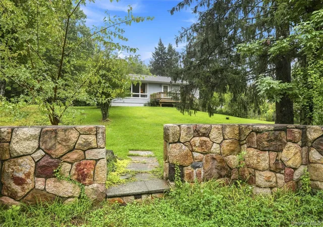 Photo 2 of Single family home for sale at 31 Red Barn Rd, Shawangunk, NY 12566 | MLS# 1044592 | Listing updated on 2026-09-04