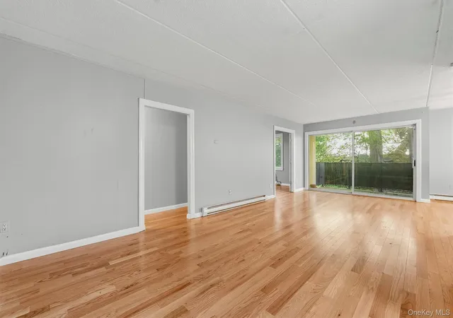 Listing Photo 5 - Condo for sale in building located at 130 Colonial Pkwy, Yonkers, NY 10710 - Unit #3L