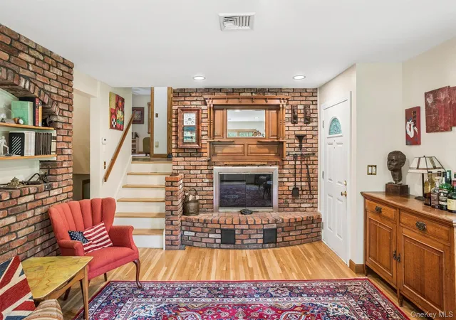 Photo 3 of Single family home for sale at 212 Old Albany Post Rd, Philipstown, NY 10524 | MLS# 1044682 | Listing updated on 2026-09-30