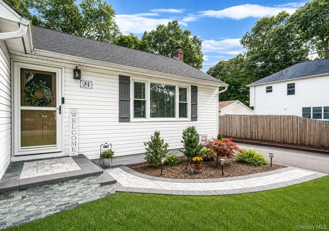 Photo 3 of Sale Pending at 24 Alma Ave, Brookhaven, NY 11755 | MLS# 1044686 | Listing updated on 2026-09-13