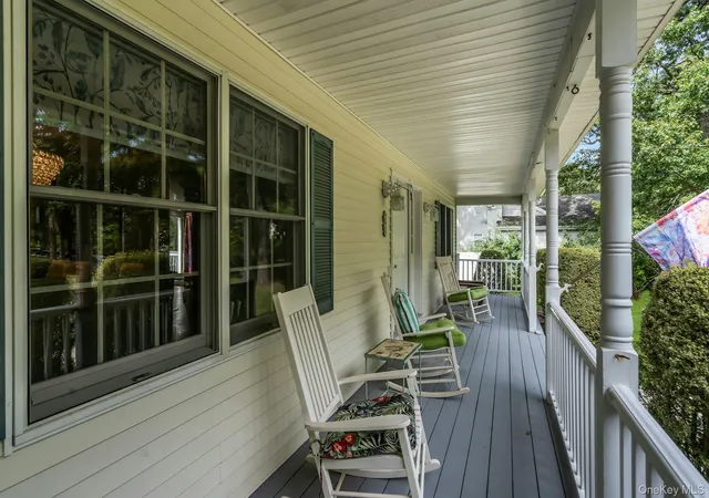 Photo 1 of Single family home for sale at 61 Washington Hts Ave, Southampton, NY 11946 | MLS# 1044708 | Listing updated on 2026-10-06