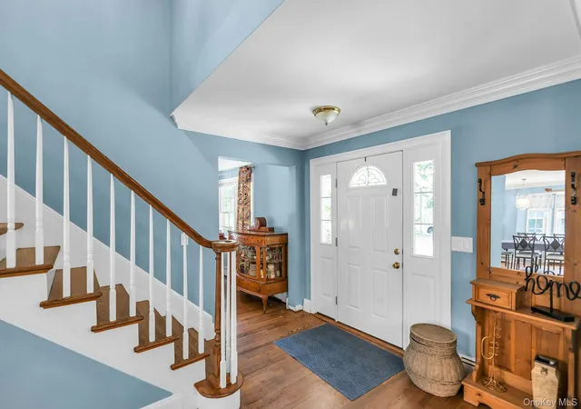 Photo 2 of Single family home for sale at 61 Washington Hts Ave, Southampton, NY 11946 | MLS# 1044708 | Listing updated on 2026-10-06