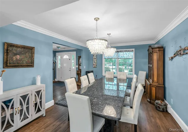 Photo 3 of Single family home for sale at 61 Washington Hts Ave, Southampton, NY 11946 | MLS# 1044708 | Listing updated on 2026-10-06