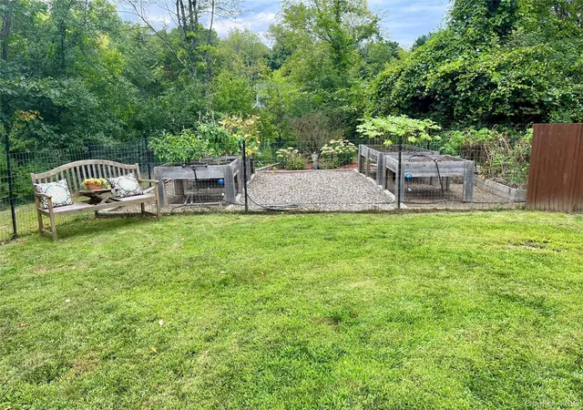 Photo 3 of Single family home for sale at 4 Quail Ln, Clermont, NY 12583 | MLS# 1044732 | Listing updated on 2026-10-04