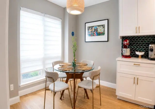 Photo 3 of Condo for sale at 230 Pond View Ln, Smithtown, NY 11787 | MLS# 1044752 | Listing updated on 2026-09-06
