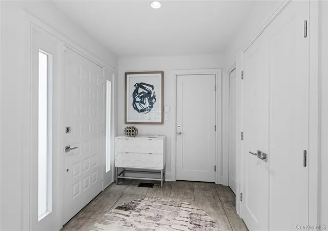 Photo 2 of Condo for sale at 10 Pheasant Ln, Oyster Bay, NY 11797 | MLS# 1044755 | Listing updated on 2026-09-05