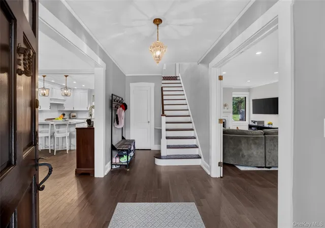 Photo 2 of Single family home for sale at 26 Brookside Cir, Yonkers, NY 10708 | MLS# 1044763 | Listing updated on 2026-09-08