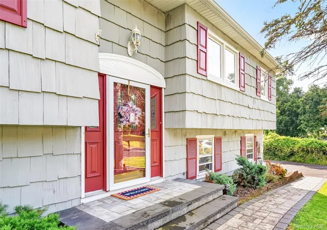 Photo 3 of Single family home for sale at 1 Ann Ave, Stony Point, NY 10980 | MLS# 1044790 | Listing updated on 2026-09-01