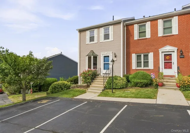 Photo 2 of Condo for sale at 601 Mallard Way, Peekskill, NY 10566 | MLS# 1044830 | Listing updated on 2026-09-19