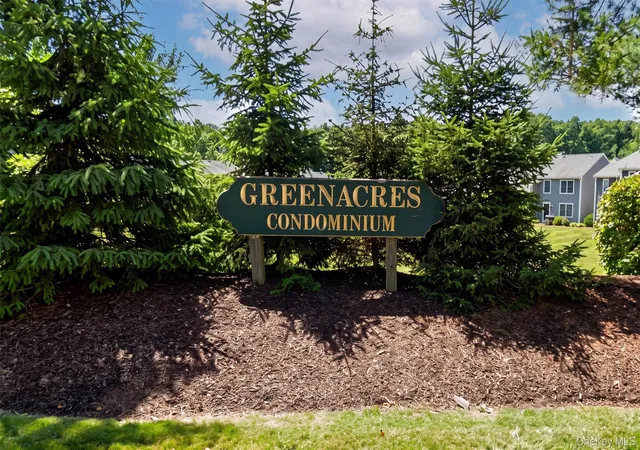 Listing Photo 2 - Condo for sale in building located at 601 Mallard Wy, Peekskill, NY 10566