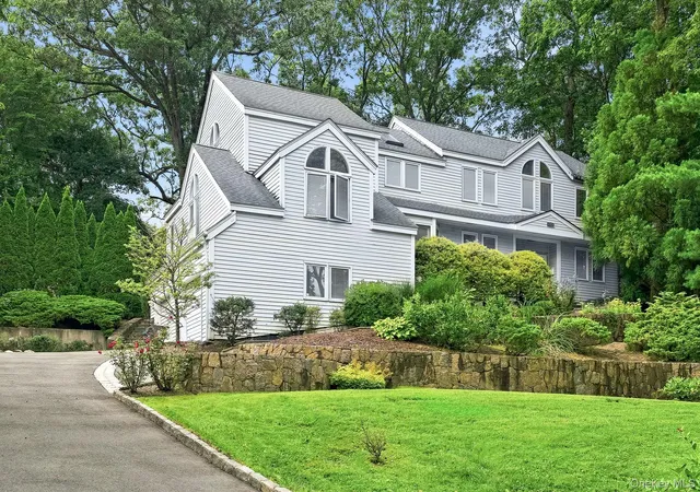Photo 3 of Single family home for sale at 35 Highridge Rd, Greenburgh, NY 10530 | MLS# 1044854 | Listing updated on 2026-09-12